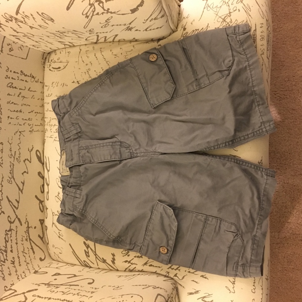 Gray shorts (boys)